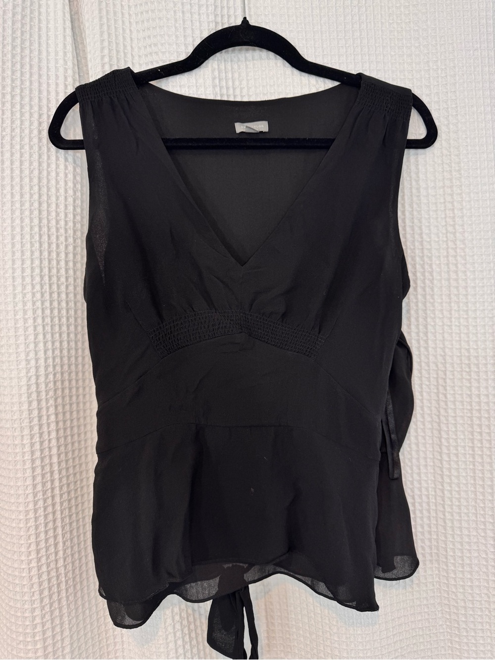 Ann Taylor Black V-Neck Sleeveless blouse